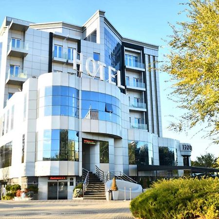 קרגיובאק Hotel Zeneva Lux מראה חיצוני תמונה